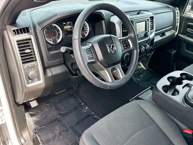 2024 Ram 1500 Classic Warlock Crew Cab 4x4 5'7" Box