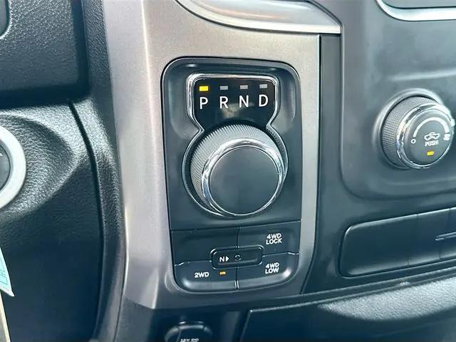 2024 Ram 1500 Classic Warlock Crew Cab 4x4 5'7" Box