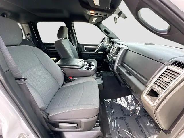 2024 Ram 1500 Classic Warlock Crew Cab 4x4 5'7" Box