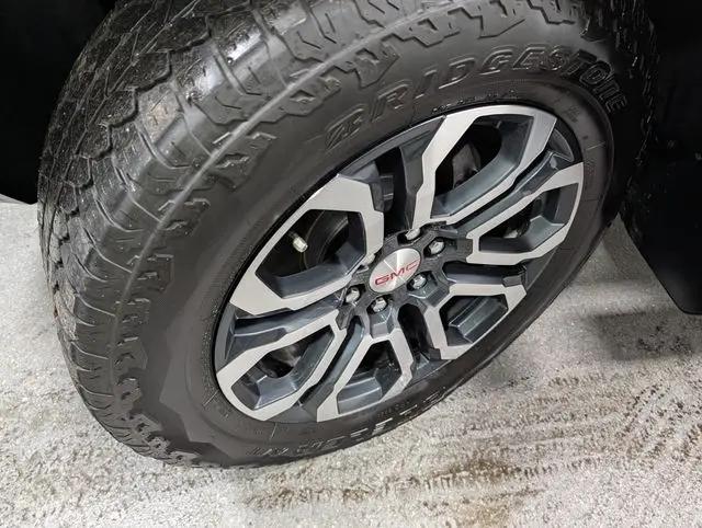 2023 GMC Canyon AT4