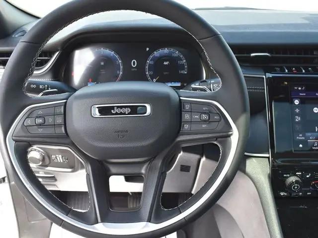 2026 Jeep Grand Cherokee L Altitude 4x4