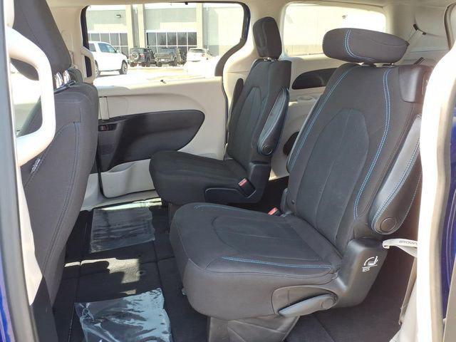 2021 Chrysler Pacifica Touring AWD