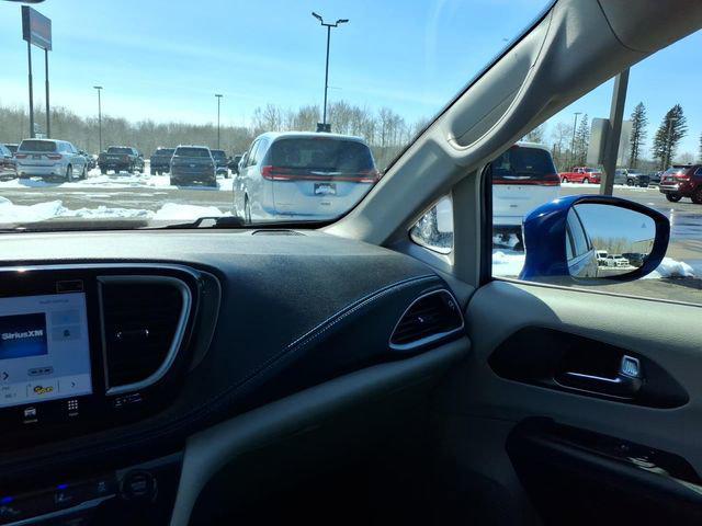 2021 Chrysler Pacifica Touring AWD