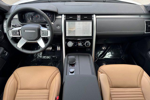 2026 Land Rover Discovery Gemini Edition
