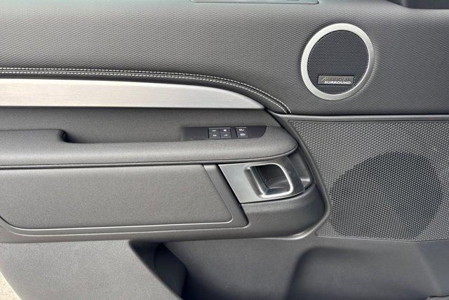 2026 Land Rover Discovery Gemini Edition
