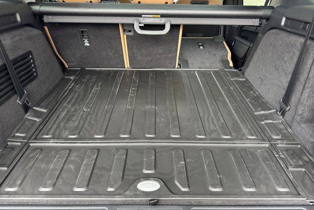 2026 Land Rover Discovery Gemini Edition