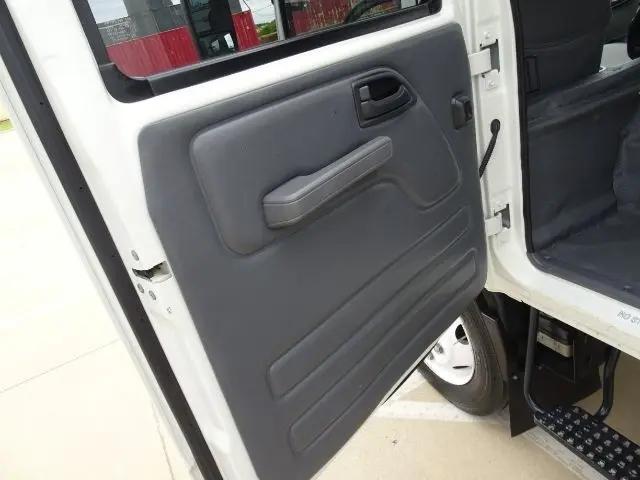 2019 Isuzu NPR Unknown