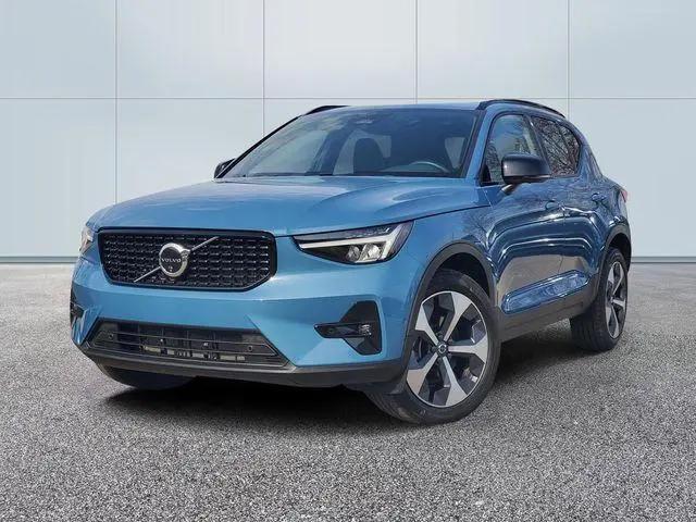 2025 Volvo XC40 B5 Plus Dark Theme for sale in Farmington Hills, MI