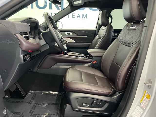 2025 Ford Explorer Platinum