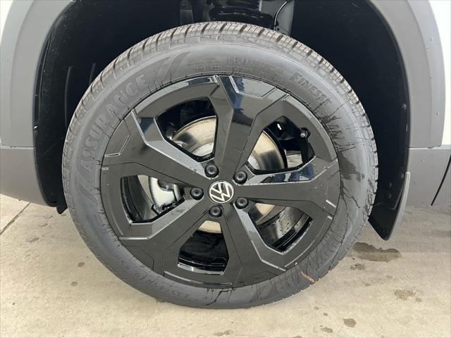 2026 Volkswagen Taos SEL