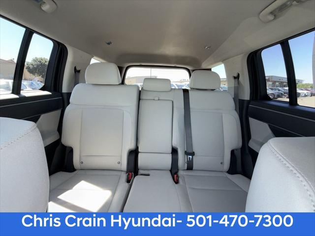2026 Hyundai Santa Fe SE