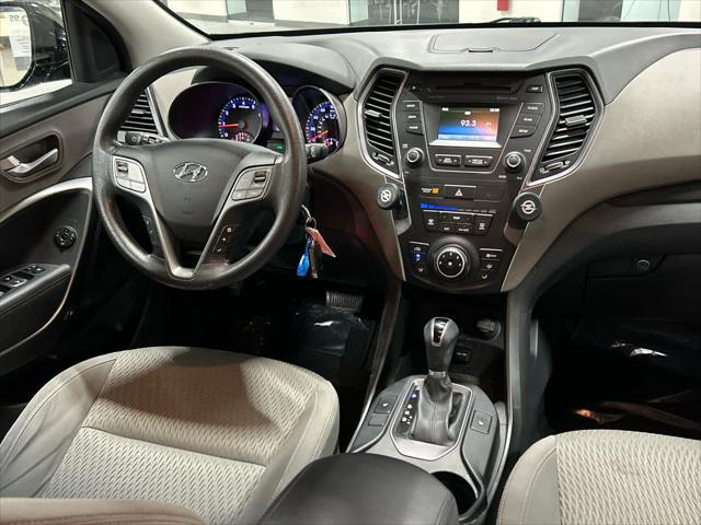2016 Hyundai Santa Fe SE