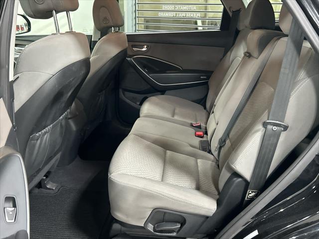 2016 Hyundai Santa Fe SE