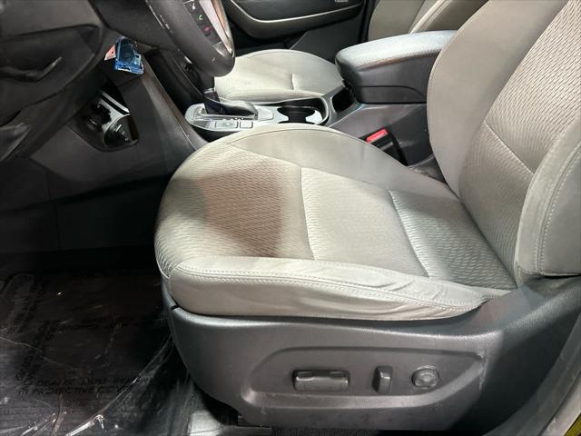 2016 Hyundai Santa Fe SE