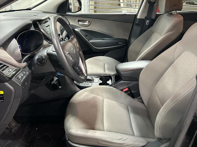 2016 Hyundai Santa Fe SE