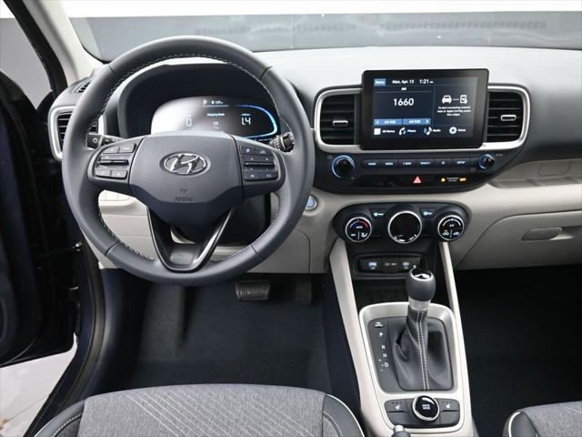 2026 Hyundai Venue SEL w/Two-Tone Roof