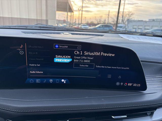 2025 Cadillac XT4 AWD Premium Luxury