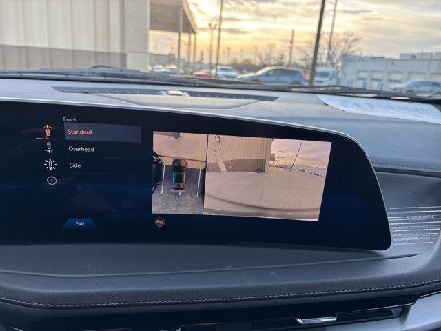 2025 Cadillac XT4 AWD Premium Luxury