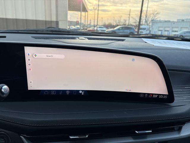 2025 Cadillac XT4 AWD Premium Luxury