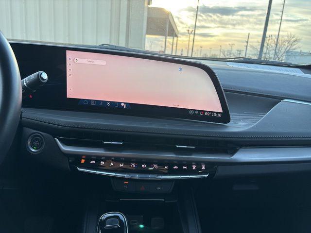 2025 Cadillac XT4 AWD Premium Luxury