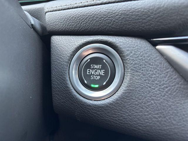 2025 Cadillac XT4 AWD Premium Luxury