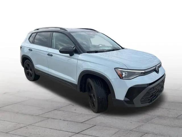 2025 Volkswagen Taos 1.5T SE Black for sale in Normal, IL