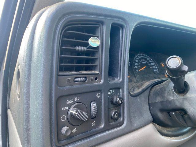 2004 Chevrolet Tahoe LS