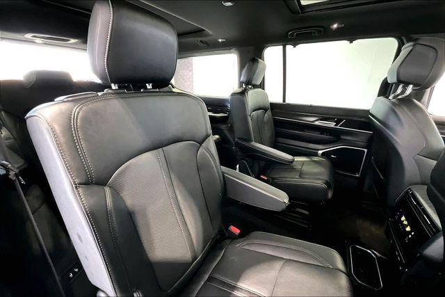 2023 Jeep Wagoneer Series III