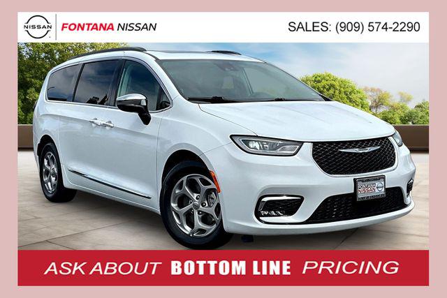 2023 Chrysler Pacifica Limited for sale in Fontana, CA