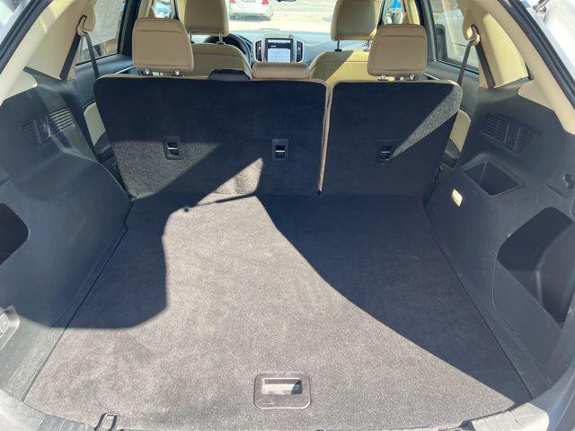 2022 Ford Edge SE