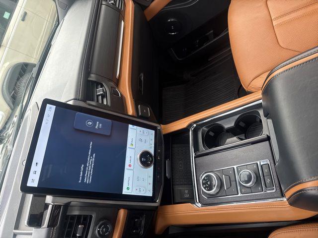 2024 Ford Expedition Platinum