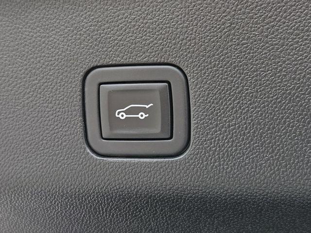 2023 GMC Yukon 4WD Denali