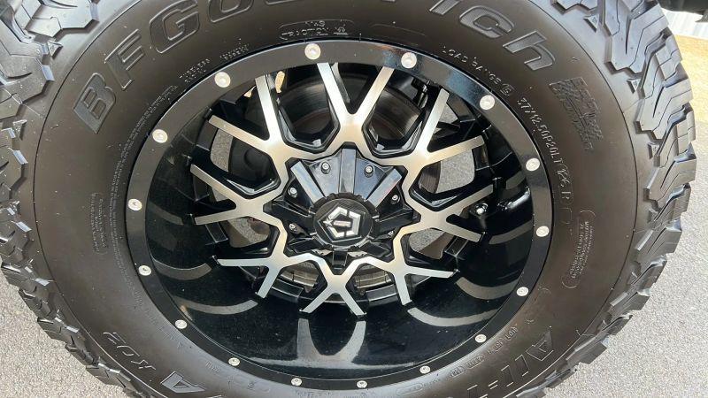 2004 HUMMER H2 Sport Utility 4D