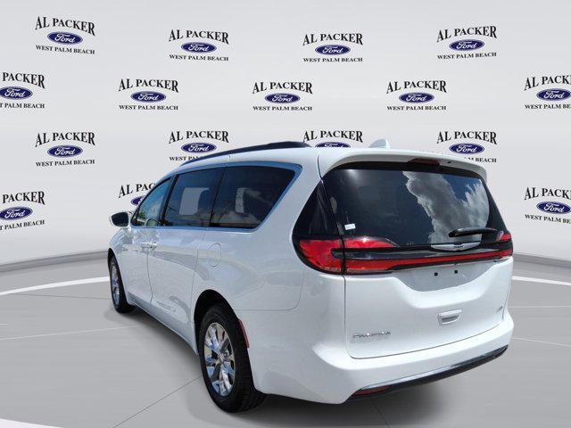2022 Chrysler Pacifica Touring L AWD