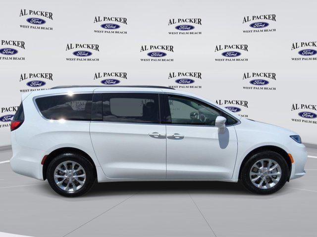 2022 Chrysler Pacifica Touring L AWD