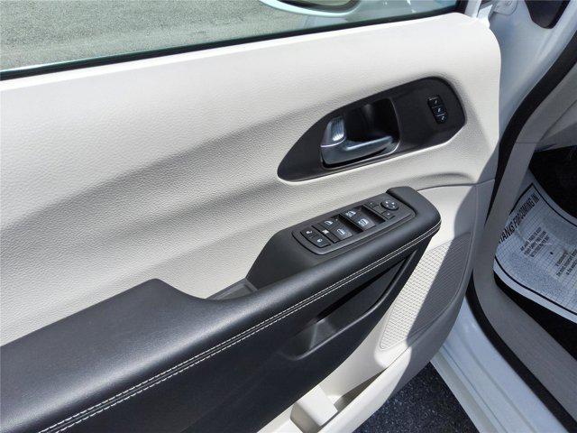 2022 Chrysler Pacifica Touring L AWD