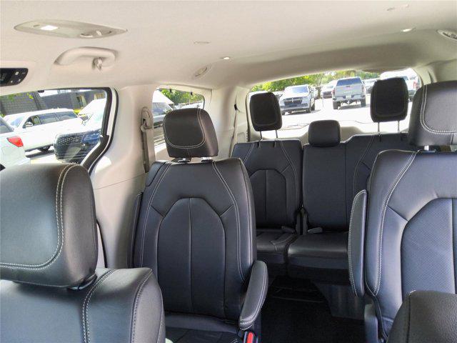 2022 Chrysler Pacifica Touring L AWD