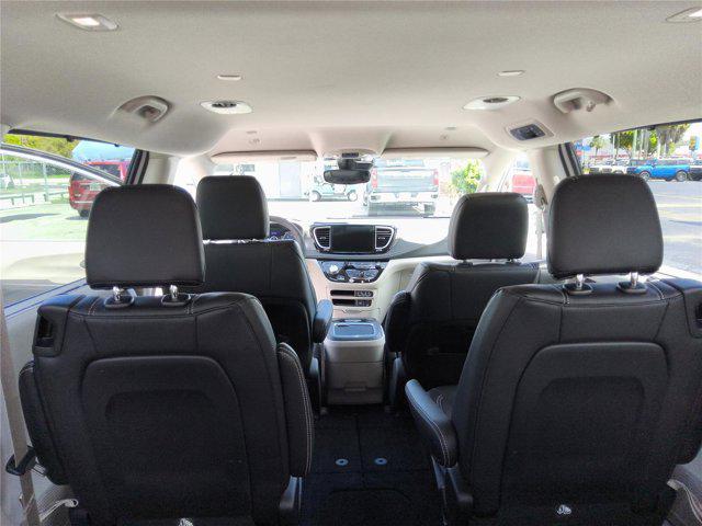 2022 Chrysler Pacifica Touring L AWD