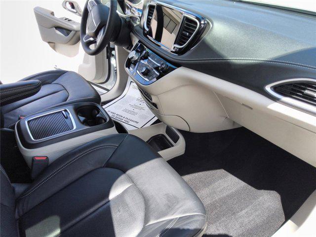 2022 Chrysler Pacifica Touring L AWD