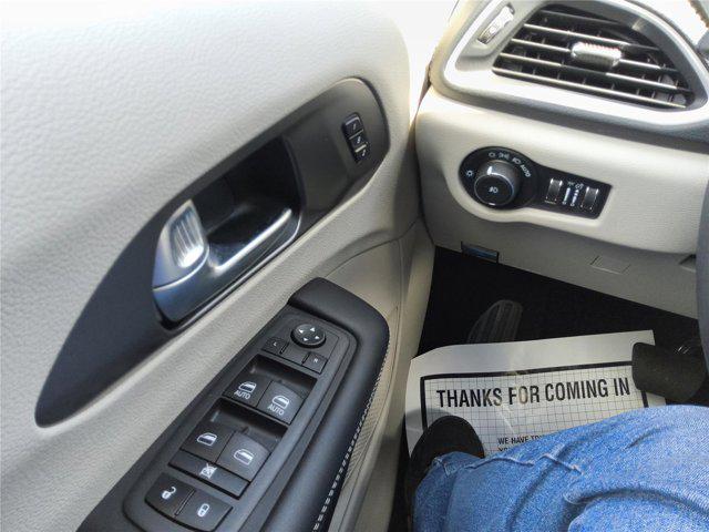 2022 Chrysler Pacifica Touring L AWD