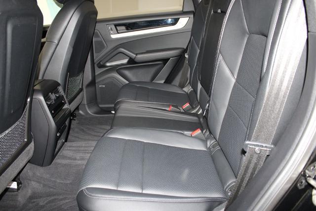 2024 Porsche Cayenne Base