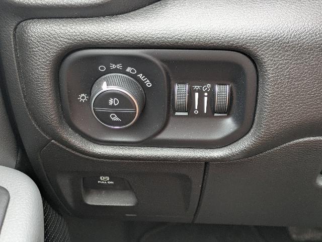 2019 Ram 1500 Big Horn/Lone Star Quad Cab 4x2 6'4" Box