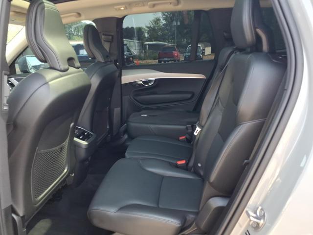 2025 Volvo XC90 B5 Core