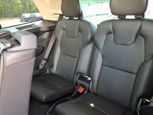 2025 Volvo XC90 B5 Core