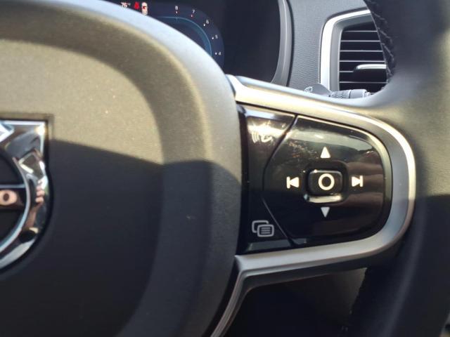 2025 Volvo XC90 B5 Core