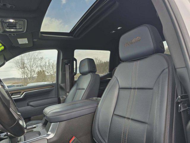 2024 Chevrolet Silverado 1500 4WD Crew Cab Standard Bed High Country