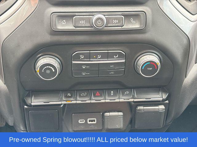 2021 Chevrolet Silverado 1500 4WD Crew Cab Short Bed Custom