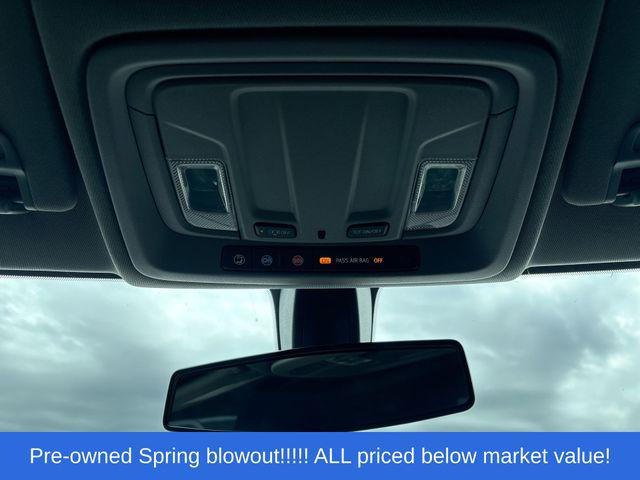 2021 Chevrolet Silverado 1500 4WD Crew Cab Short Bed Custom