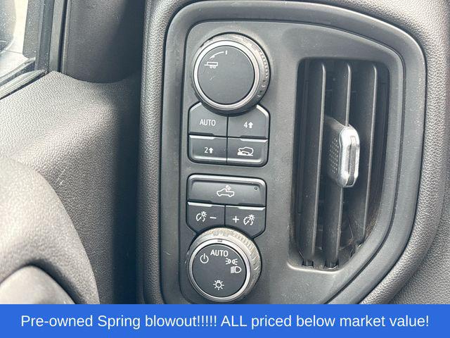 2021 Chevrolet Silverado 1500 4WD Crew Cab Short Bed Custom