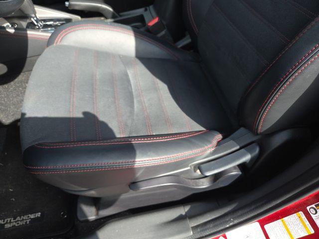 2025 Mitsubishi Outlander Sport 2.0 ES AWC